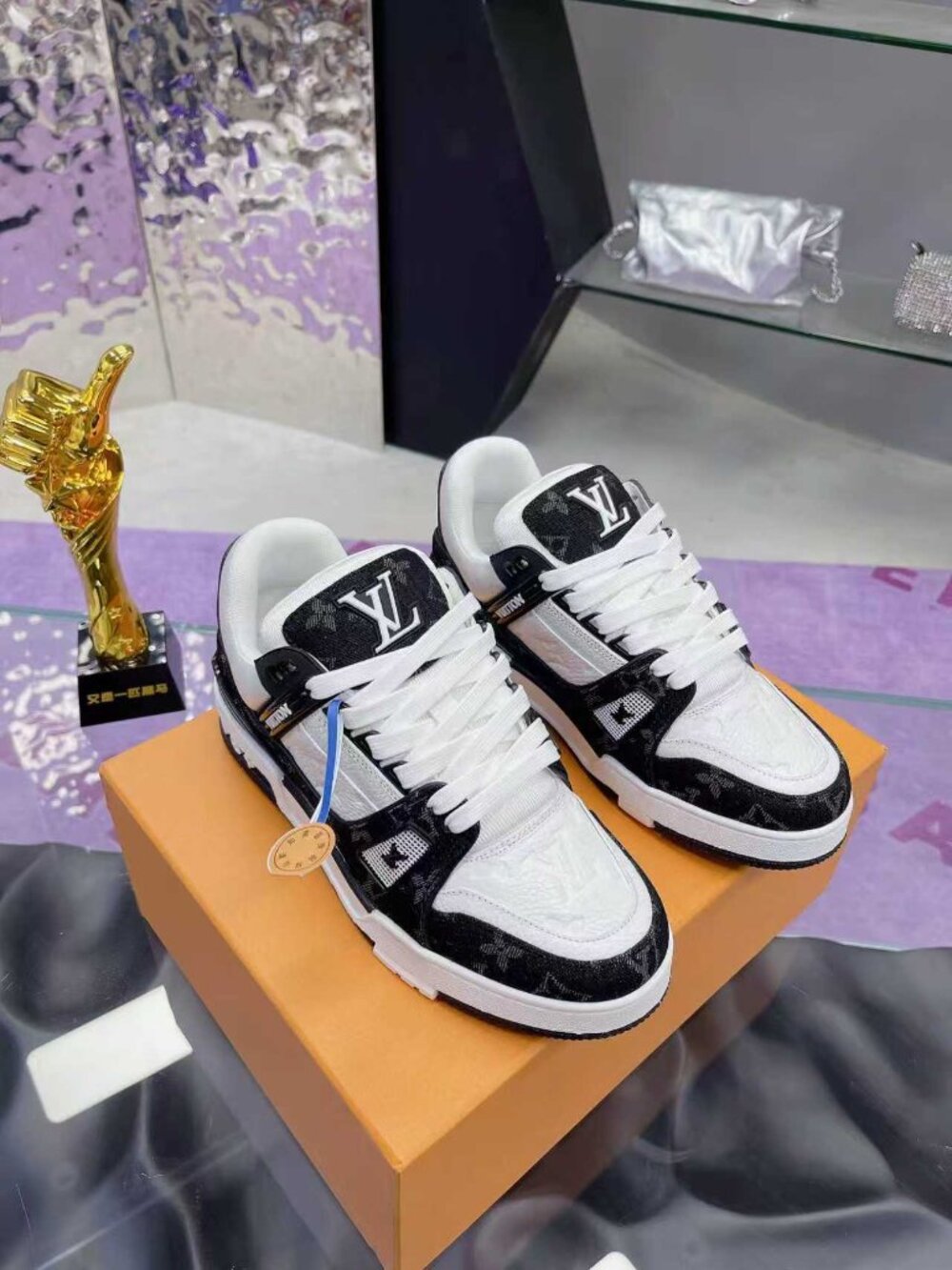 LV Louis Vuitton Men’s Men Trainer Trainers Sneakers Black White